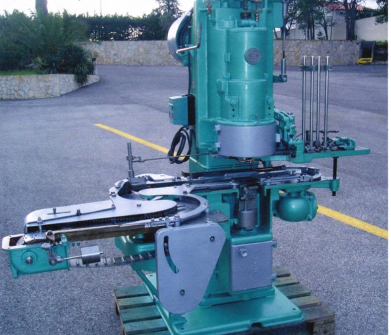 Carnaud sluitmachine model 510