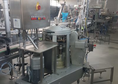 automatische sluitmachine Lubeca LW 202 zij aanzicht